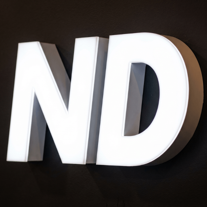 3D-Leuchtbuchstaben frontbeleuchtet